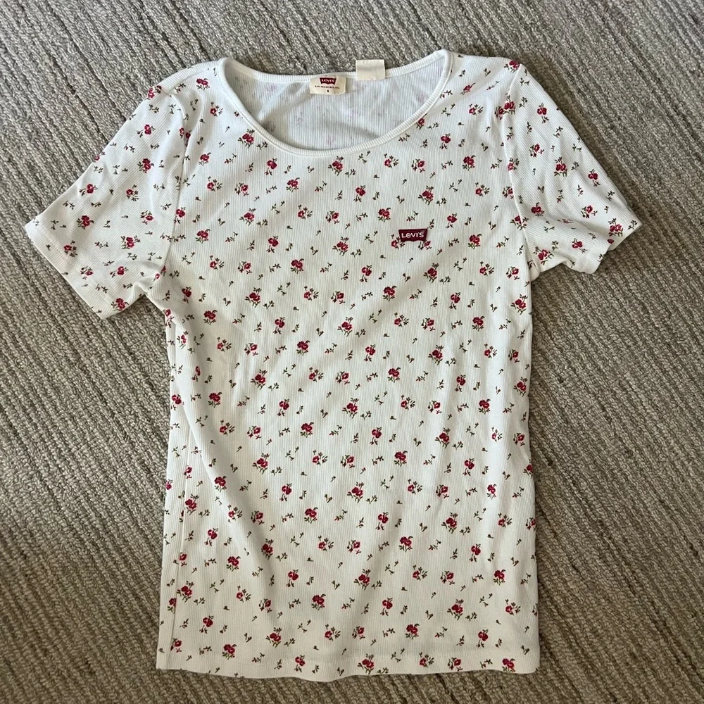 Levi's White Ribbed Top - Picture 1 of 5
